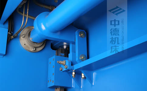 ZDPK-6325配有中德公司最新型扭軸同步裝置，強(qiáng)度高，能調(diào)節(jié)，專利技術(shù).jpg