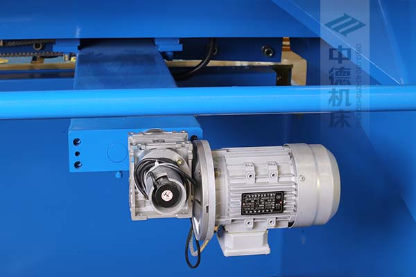 ZDS-1632后擋料AC電機(jī)與減速器一體，故障少，速度快.jpg